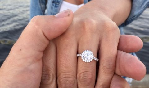 Изтърваха годежен пръстен в морето по време на предложение за брак (ВИДЕО) - 1