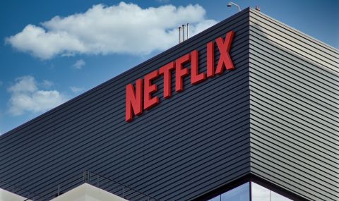 Netflix търси стюардеса, предлага годишна заплата от 385 хил. долара - 1