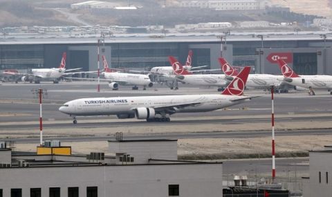 Пасажер на Turkish Airlines разказа за ужаса над София: Стюардите започнаха да се молят на Аллах - 1