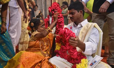Премиер призова гражданите да правят сватби само в Индия - 1