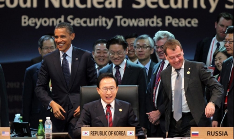 Ядрена среща засенчена от гаф на Обама - 1