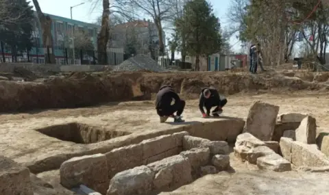 Откриха венец и монети от елинистическата епоха в Несебър