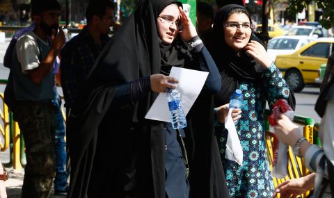 Извънредно: Иран затваря държавните си учреждения, банките и училищата - 1