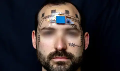 Стикер за лице, струващ 20 долара, ви предупреждава за претоварване и умора - 1