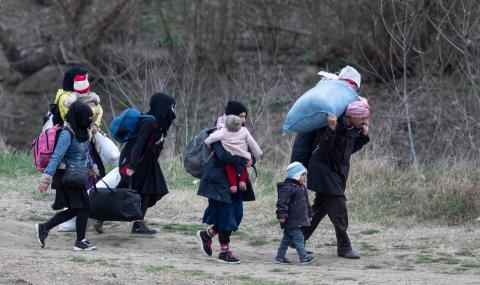Продължава бежанският натиск на гръцката граница - 1