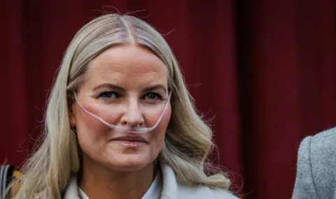 Queen Mette-Marit to step back from public life for a year - 1