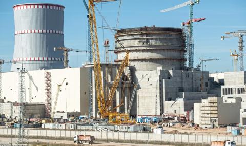 Зареждат ядрено гориво в Първи енергоблок на Беларуската АЕЦ - 1