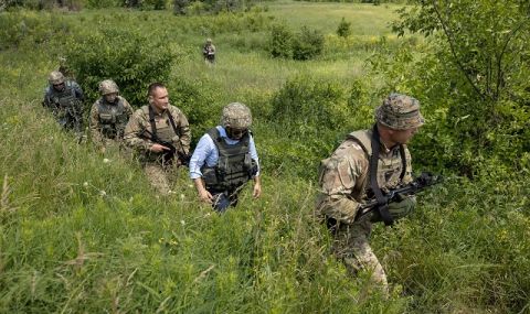 ЕС обмисля своя мисия за подготовка на офицери в Украйна - 1