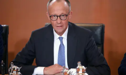 Мерц с дипломатическа мисия в Израел: Настоява за спазване на международното право - 1