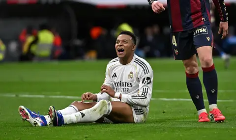 Странната травма с коляното на Килиан Мбапе се задълбочава - 1