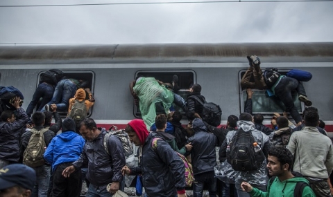 Унгария набира 3000 „ловци“ на мигранти - 1