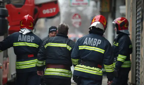 Пожар избухна в блок в София, спешно евакуираха сградата - 1