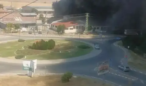 Община Средец обяви частично бедствено положение заради пожара ВИДЕО - 1