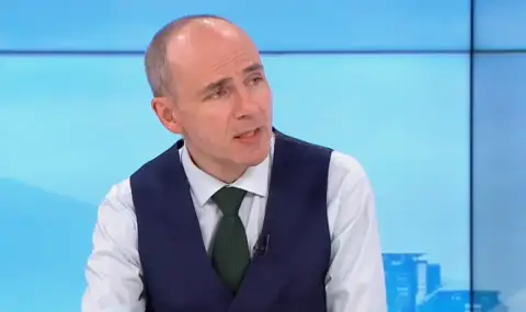 Доц. Чолаков: Това правителство има двама башмайстори – Пеевски и Борисов, но никой не е вътре - 1