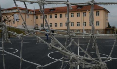 Срив на системата за кандидатстване за 1 клас и детски градини в София - 1