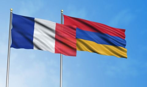 Властите в Киев са загрижени: Франция започна доставки на въоръжение за Армения  - 1