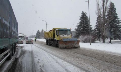 Вижте ограниченията по магистралите заради снега - 1