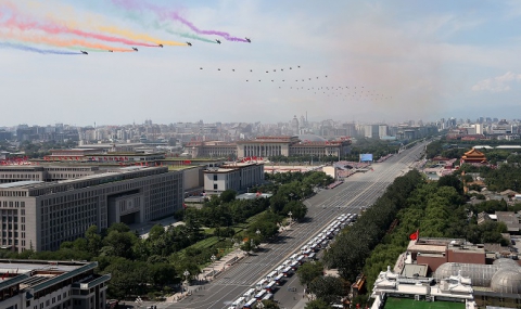 Внушителен военен парад в Пекин - 1