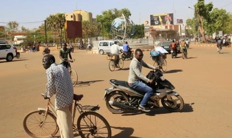 Десетки убити жени в Буркина Фасо - 1
