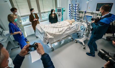Извънредна полева болница отвори врати в Берлин - 1