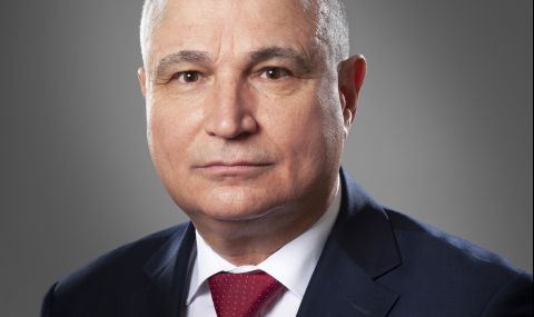  Румен Радев назначи Пламен Славов за свой секретар по духовност и култура - 1