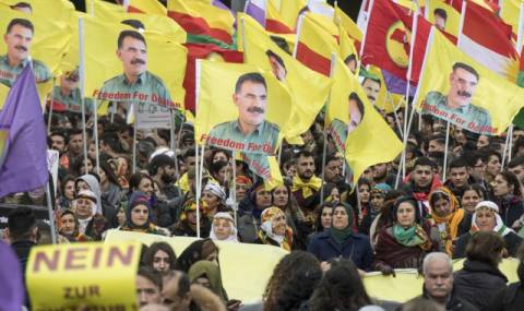 Хиляди кюрди във Франкфурт: Ердоган - терорист! - 1