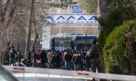 От Турция: Мигранти тръгват към България - 1