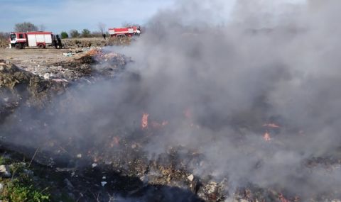 Ограничиха пожара на сметището в Първенец - 1