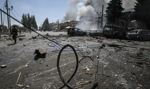 Руски атаки срещу Харков убиха трима души, сред тях и дете - 1