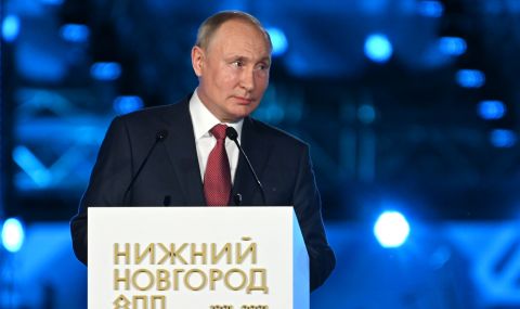 Владимир Путин очаква победа на изборите - 1