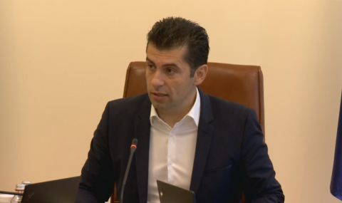 Бащата на премиера призова честните да излязат на улицата - 1