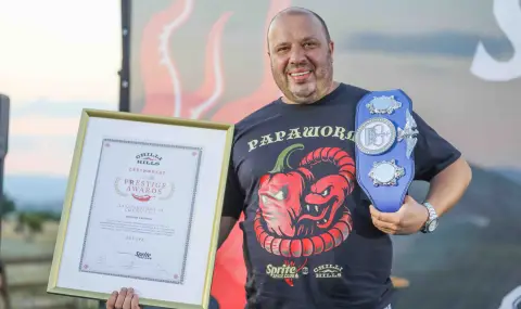 Българин постави Световен Рекорд с най-лютата чушка в света Carolina Reaper - 1