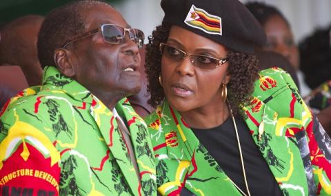 Мугабе: Аз съм законният лидер, няма да се оттегля (СНИМКИ) - 1