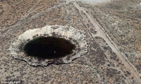 Гигантска дупка плаши жители на Тексас - 1