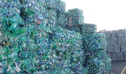 ЕК забранява пластмасовите прибори и бутилки - 1
