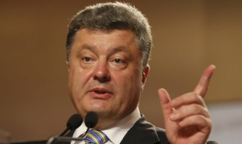 Петро Порошенко: Русия превърна Крим във военен хъб - 1