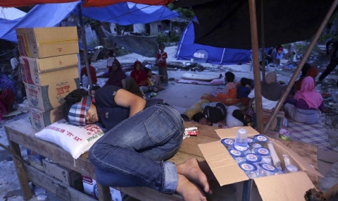 43 000 бездомни след разрушителното земетресение в Индонезия - 1