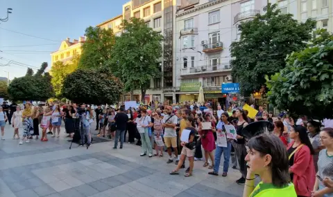 „Нито една повече”: Протест в София срещу домашното насилие - 1