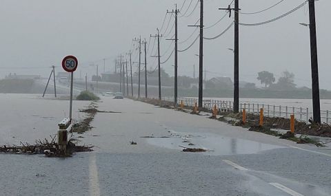 Половин милион японци са получили заповед да се евакуират заради наводнения - 1
