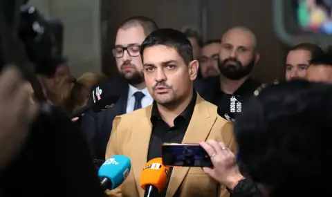 Радостин Василев: Войната между „Величие” и „Възраждане” е някаква битка от „Игра на тронове” - 1