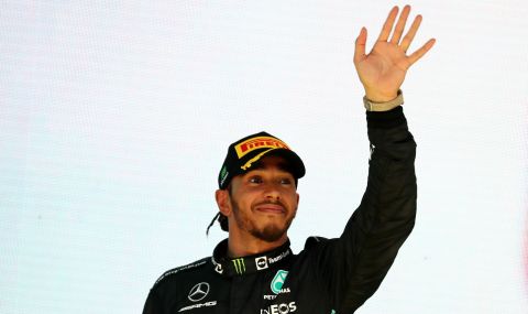Люис Хамилтън бави подписването на новия му договор с Mercedes - 1