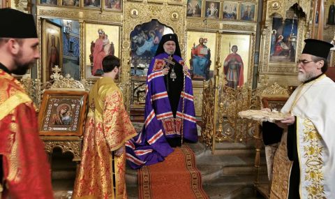 Старозагорският митрополит Киприан ще донесе Благодатния огън от Йерусалим  - 1