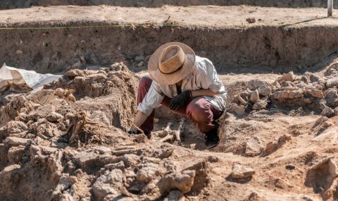 Археолози откриха гримове на 2000 години в древния град Айзаной в Западна Турция - 1