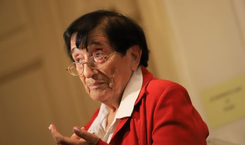 Мика Зайкова поиска минималната пенсия да стане 370 лв. - 1