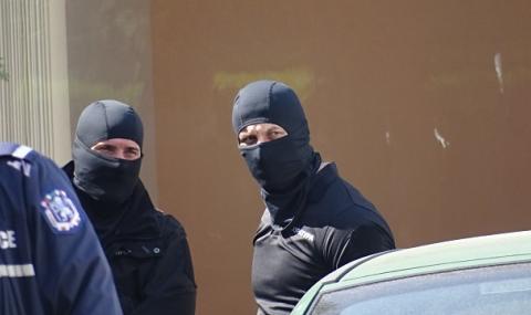 Спецакция в Димитровград, петима задържани за рекет и лихварство - 1
