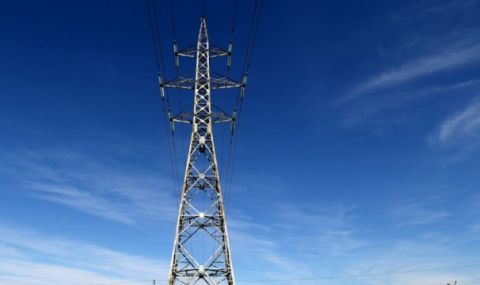 България и Румъния свързват електропреносните си мрежи до дни - 1