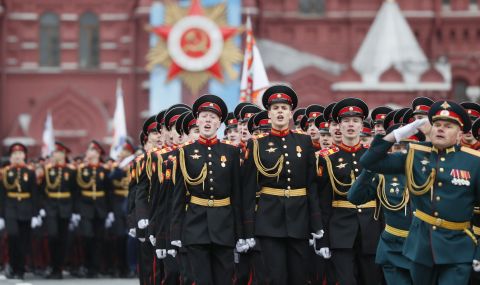 Парадът на 9 май в Москва ще е с много по-малко техника и войници - 1