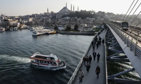 Земетресение предизвика паника в Истанбул и Бурса - 1