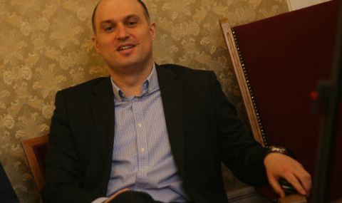Стефан Гамизов:  НеКоалицията не може да национализира "Лукойл", но даде петрола му на ПеевZки - 1