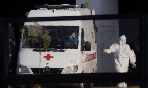 Tragedy in Russia: Six killed in train-van collision - 1